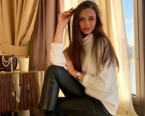 Жительница Новосибирска победила в конкурсе «Мисс офис» и выиграла два миллиона