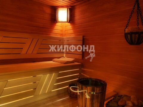 Элитный коттедж за 70 миллионов продают в Новосибирске