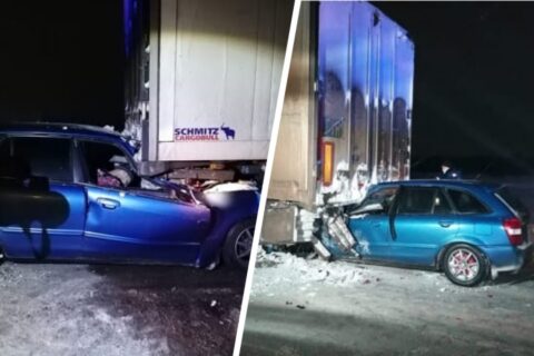 «Мазда» влетела под грузовик на новосибирской трассе - погиб водитель