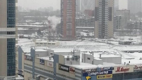 Сауна загорелась в одном из бизнес-центров Новосибирска