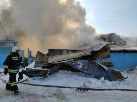 При пожаре в Новосибирске погибли дети