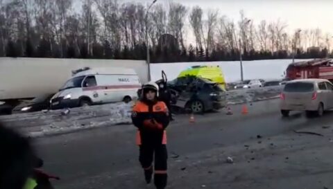 В аварии на Бугринском мосту в Новосибирске погиб человек