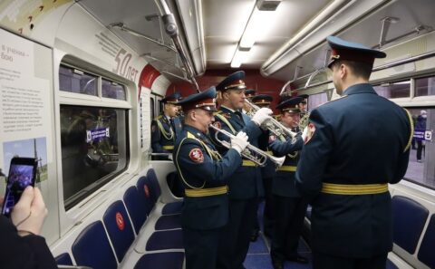 В метро Новосибирска открыли новый тематический вагон