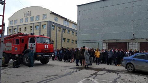 Из горящего общежития в Новосибирске эвакуировалось 600 человек
