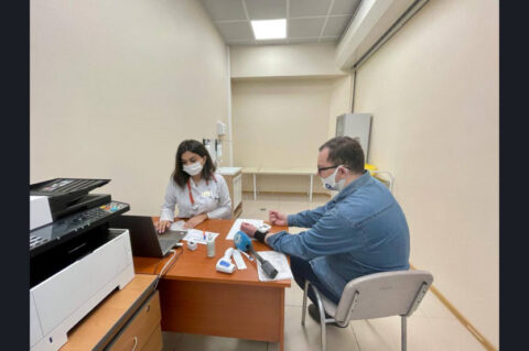 В торговом центре Новосибирска открылся пункт вакцинации против коронавируса