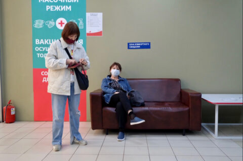 В Новосибирске в торговых центрах открылись еще два пункта вакцинации