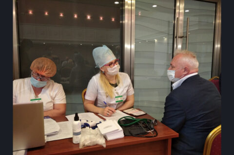 В Новосибирске от коронавируса вакцинировались сотрудники филармонии