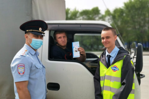 Акцию «Сбрось скорость, сохрани жизни» провели новосибирские госавтоинспекторы
