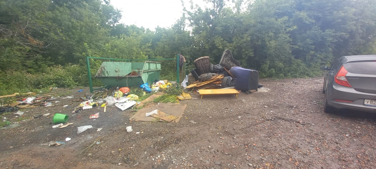 Во всех районах Новосибирска прокуратура выявила нарушения по вывозу мусора