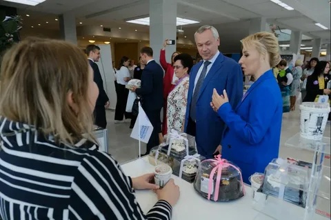 Губернатор Травников поприветствовал участниц ассамблеи «Новосибирь: женское лидерство»