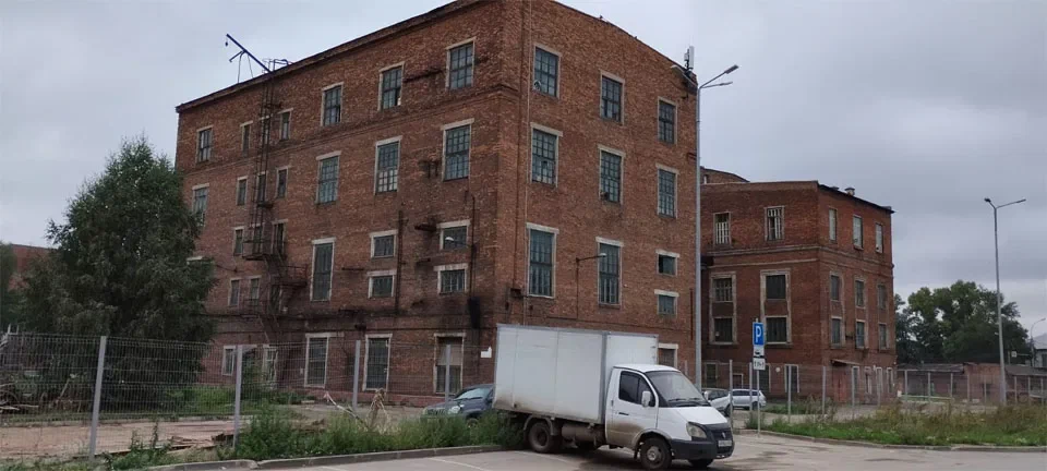 «VN.ru»: в Новосибирске сносят довоенные корпуса крупнейшего оловянного комбината