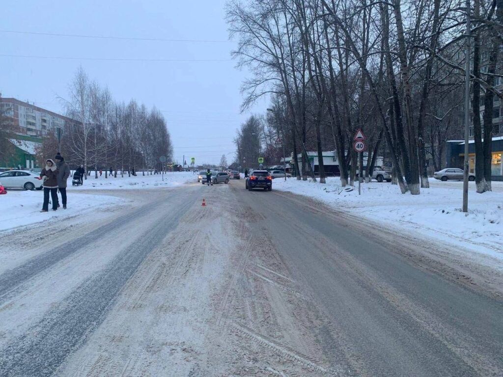 В Новосибирске школьник пострадал в ДТП на пешеходном переходе