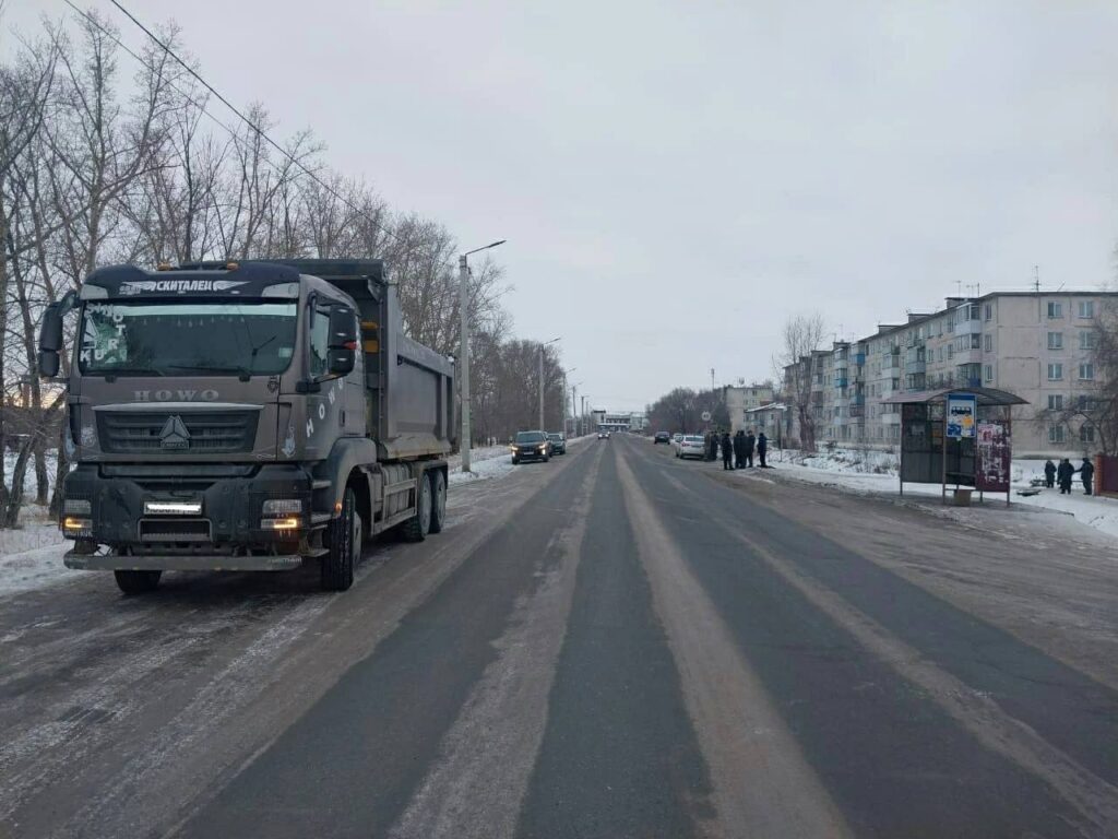 В Коченевском районе грузовик насмерть сбил пешехода