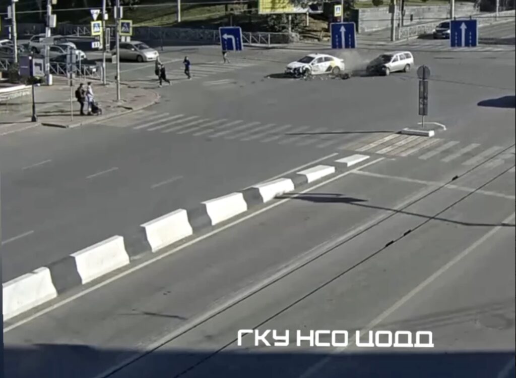 Двое детей получили травмы в ДТП на Красном проспекте Новосибирска