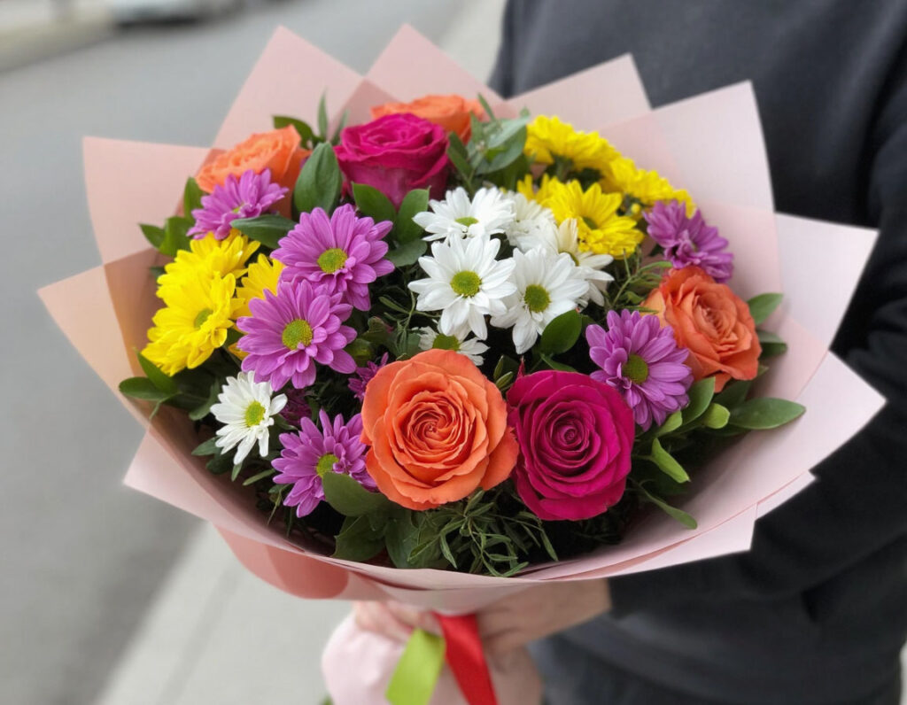 Какой букет можно заказать в Новосибирске на 1000 рублей: практическое руководство